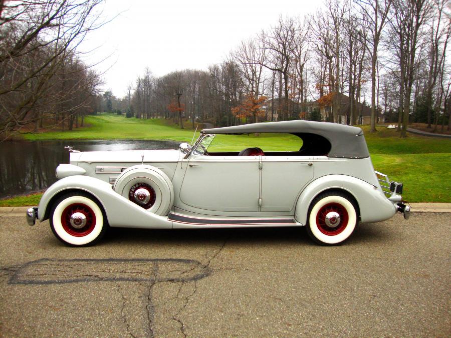  Packard Twelve 5-Passenger Phaeton 1935 года  (фото 8 из 11)